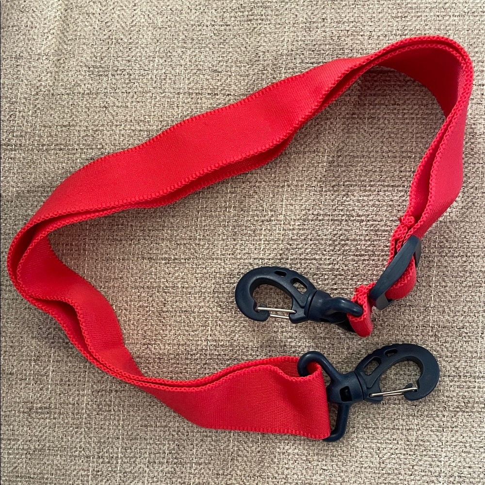 Bentgo Kid’s red lunchbox strap, STRAP ONLY